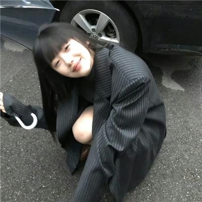 某天后之女被曝出道颜值引争议，一个月社交平台画面流出